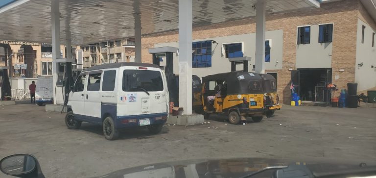 AWKA RESIDENTS LAMENT FUEL PRICE INCREASE aYs PETROL HITS ₦1,150 PER LITRE